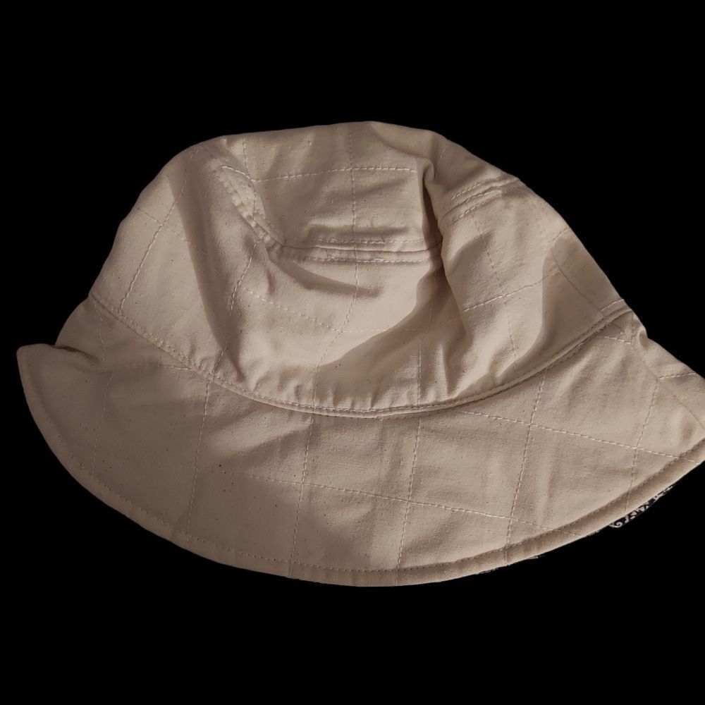 Reversible Quilted Bucket Hat - Picture 4 of 6